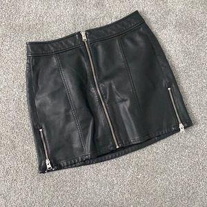 Moto faux leather zip mini skirt